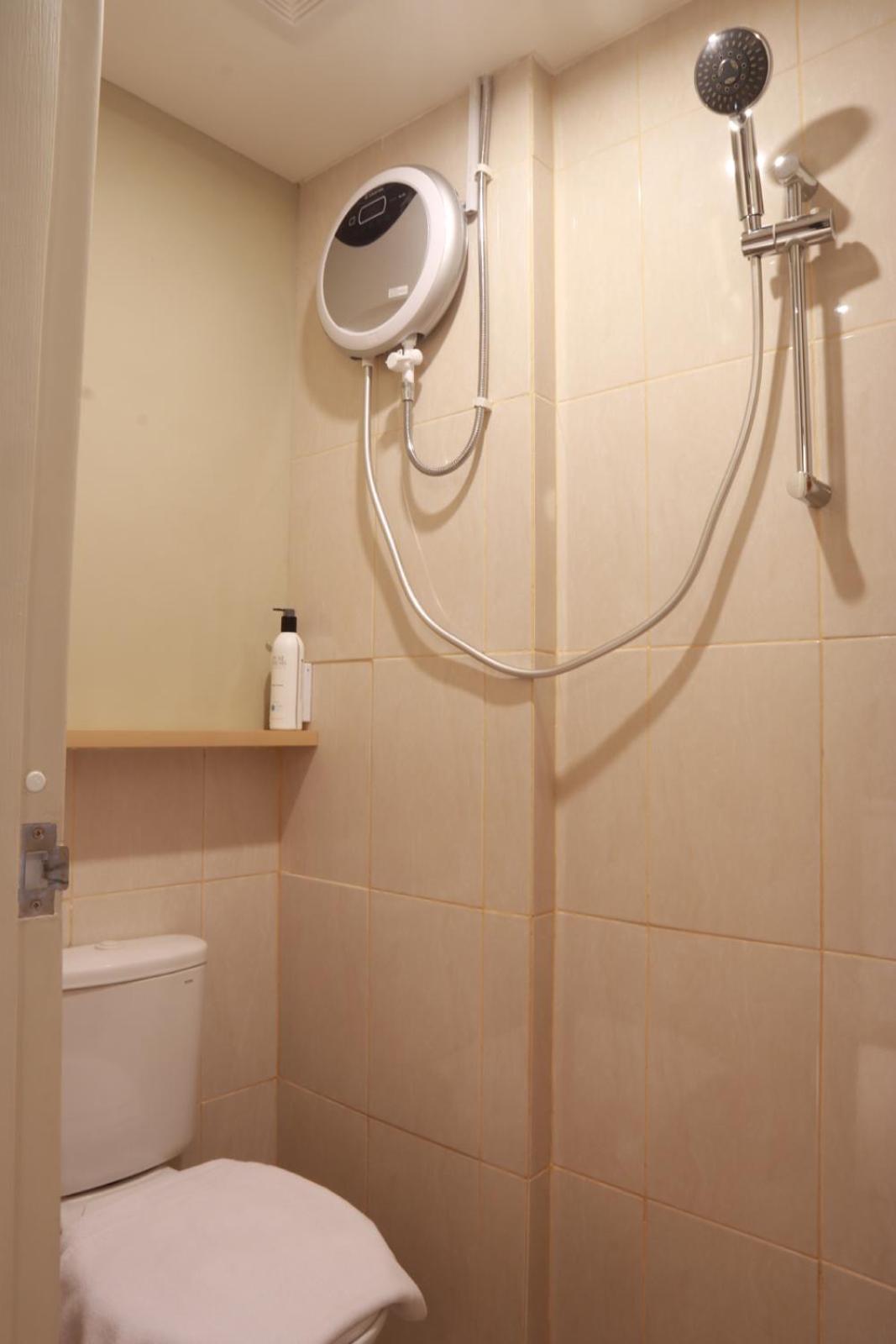 Hotel Osaka Pik2 Tangerang Buitenkant foto