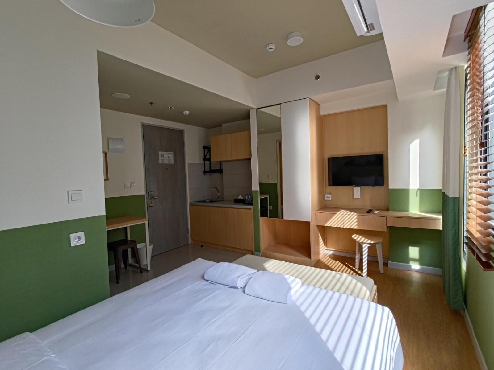 Hotel Osaka Pik2 Tangerang Buitenkant foto